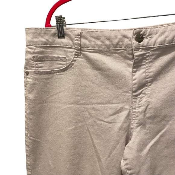 D jeans size 18W white skinny denim jeans. Excellent Used Condition - Picture 2 of 9